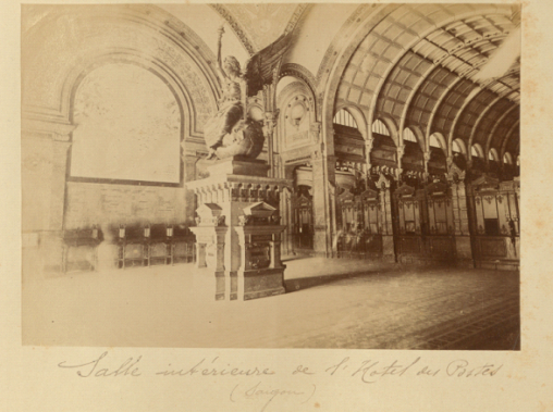 Photograph of the interior hall of the Saigon Post Office from the late 19th century.
